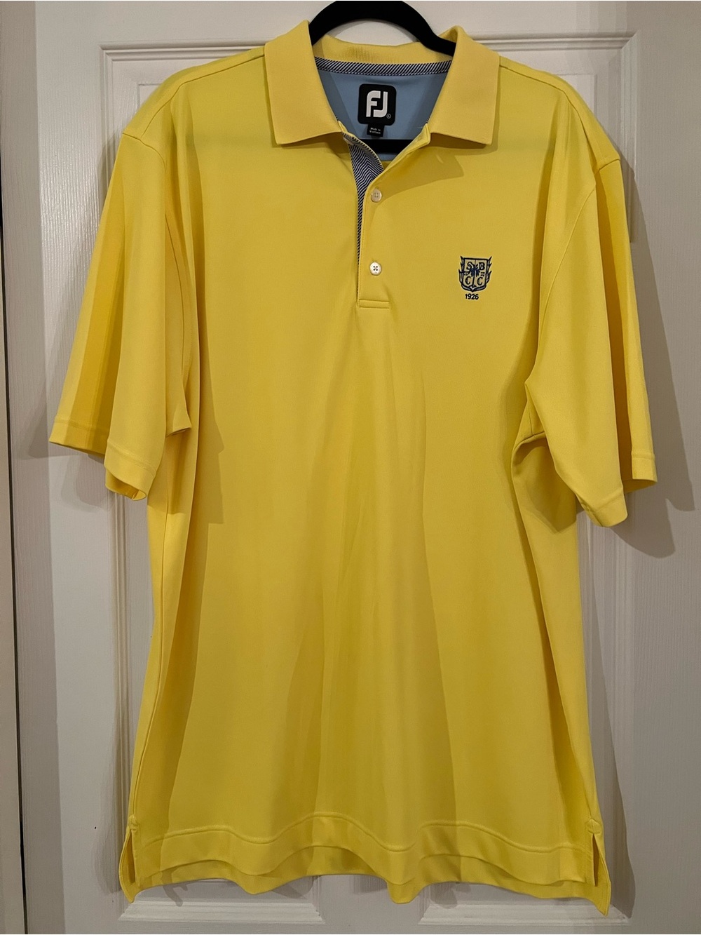 Footjoy Golf Polo. Size XL. Sara Bay Country Club logo.